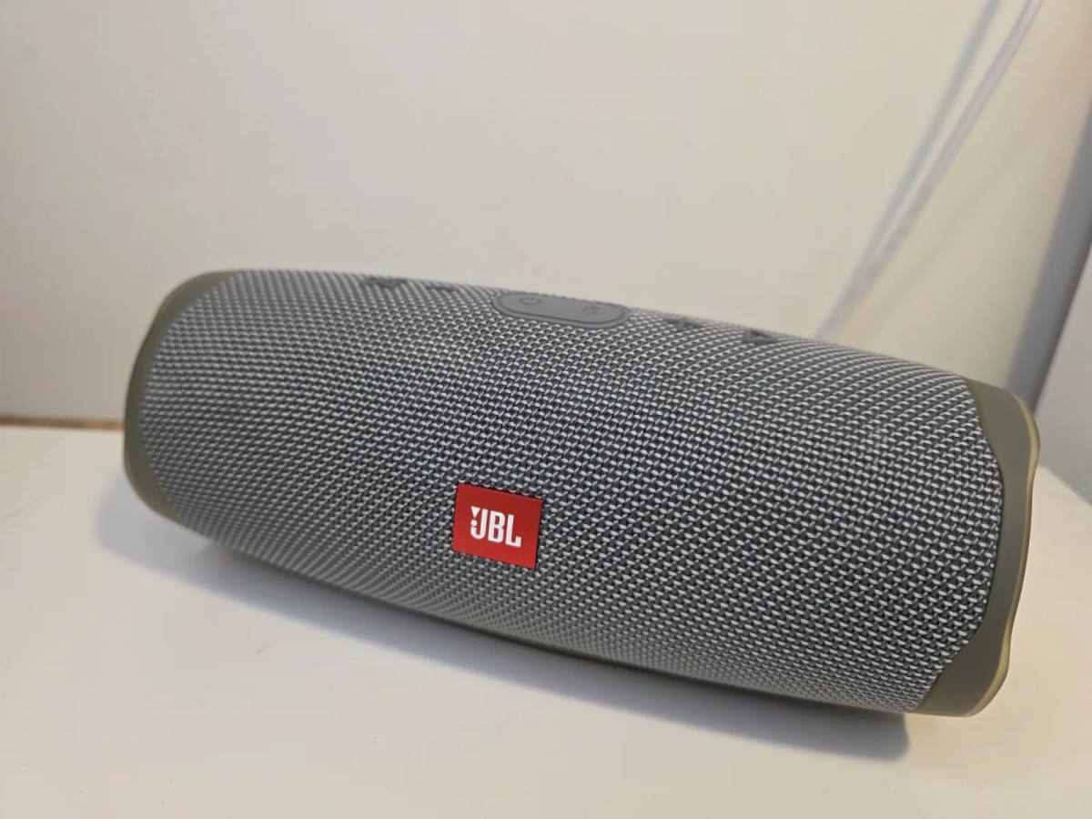 JBL Charge 4 Bluetooth hátalari 1