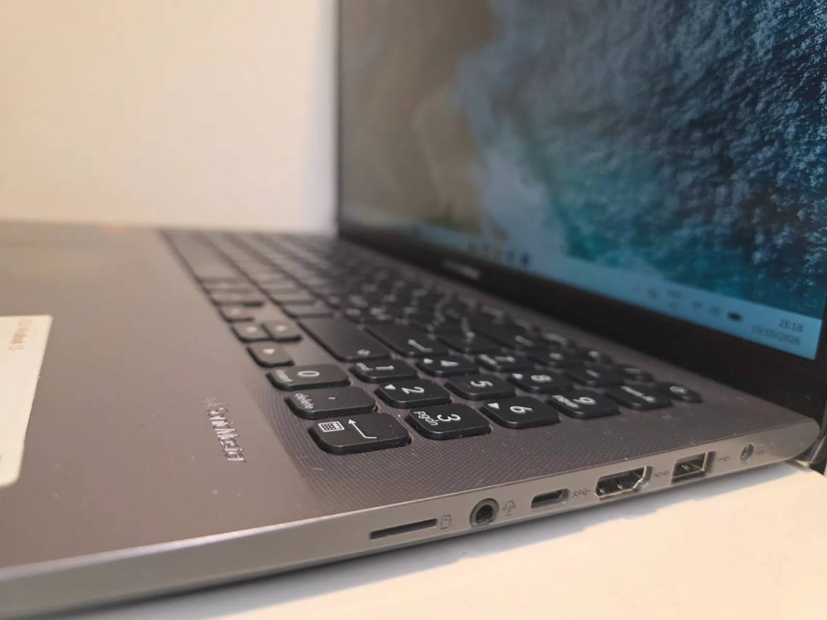 Fartölva ASUS VivoBook X512 3