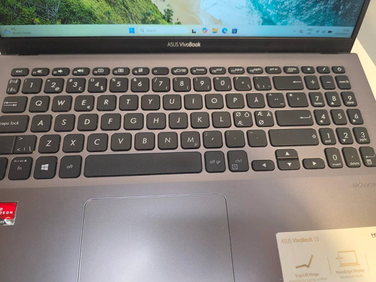Fartölva ASUS VivoBook X512 2