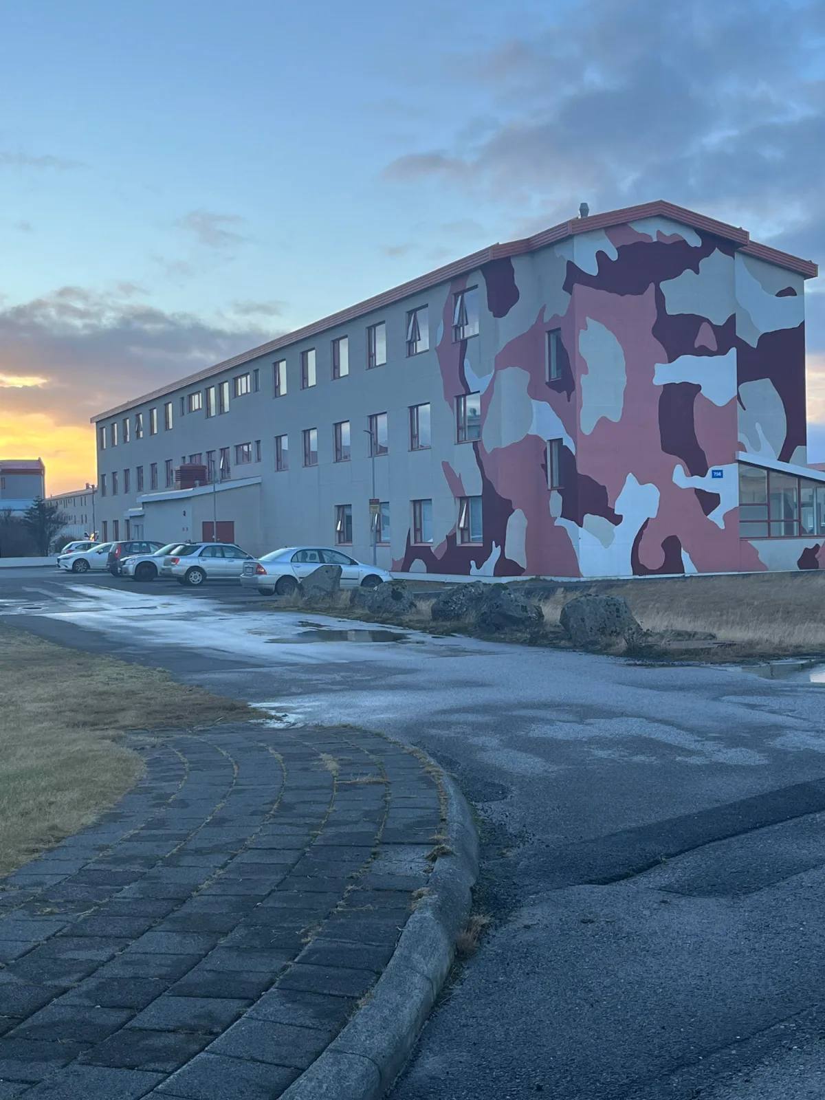 Tveggja herbergja og laus núna 5